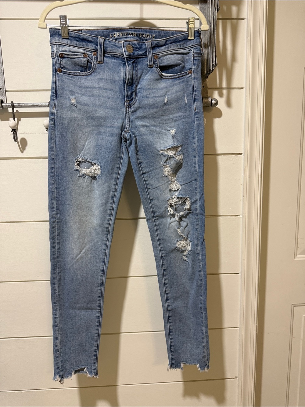 American Eagle Outfitters Light Wash Ripped Skinny Jeggings